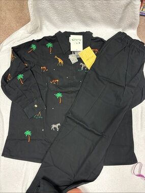 The quacker factory Black Embroidered Safari vintage matching set 1x